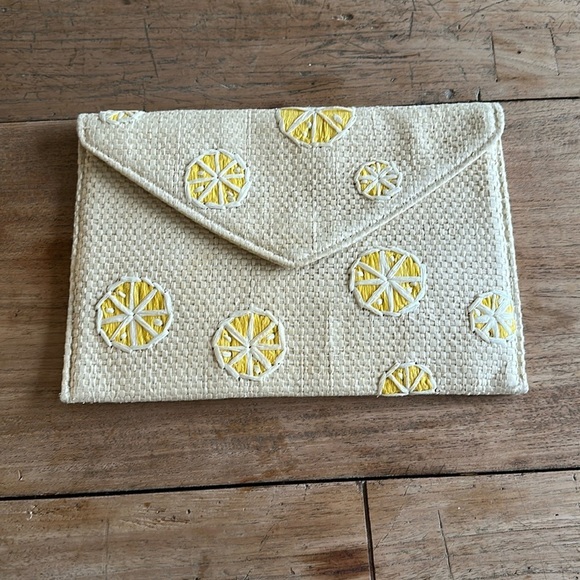 NWOT Mango Lemon Embroidered Raffia Envelope Clutch — Trending Summer Accessory - Picture 3 of 8